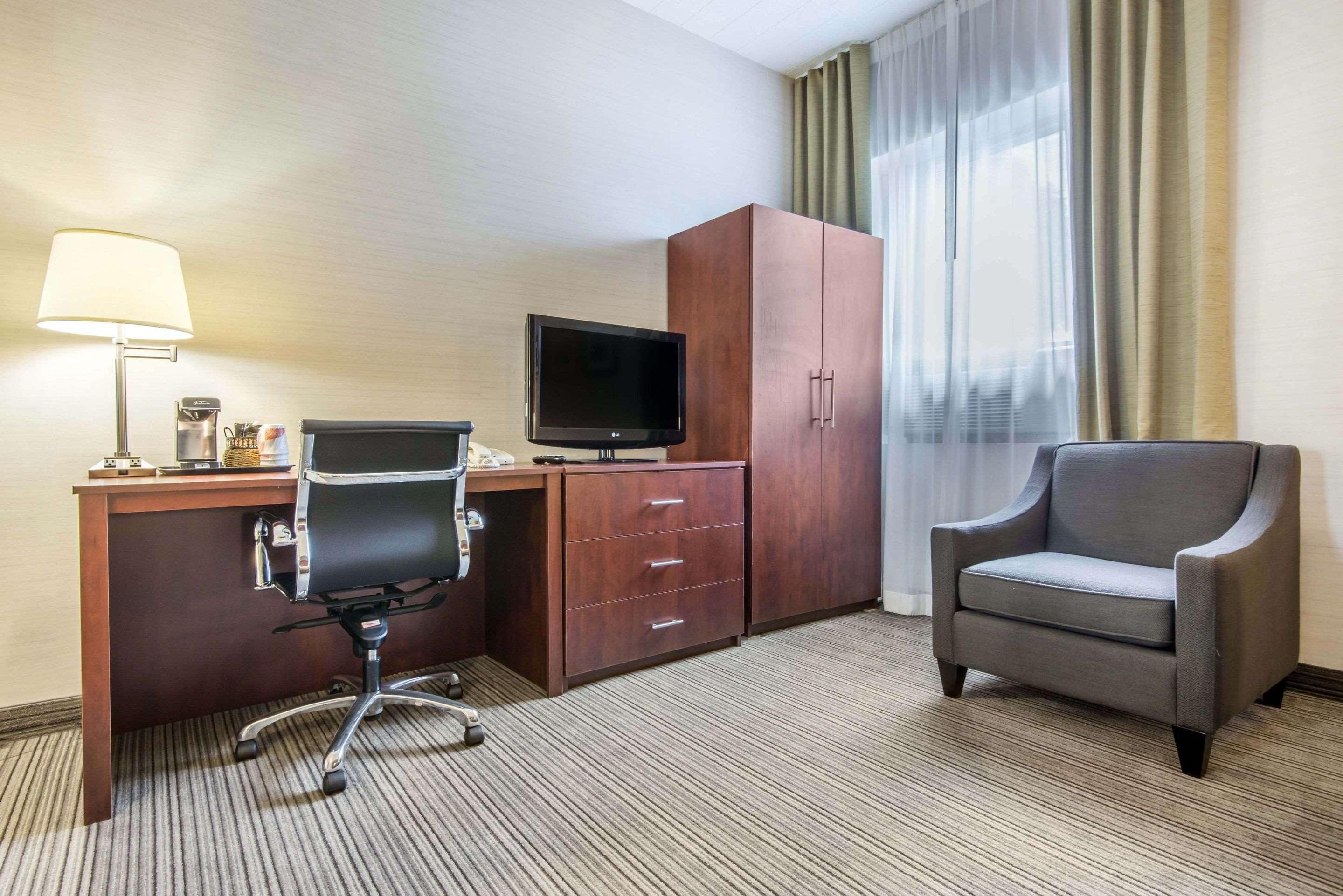 Comfort Inn & Suites Collingwood Esterno foto