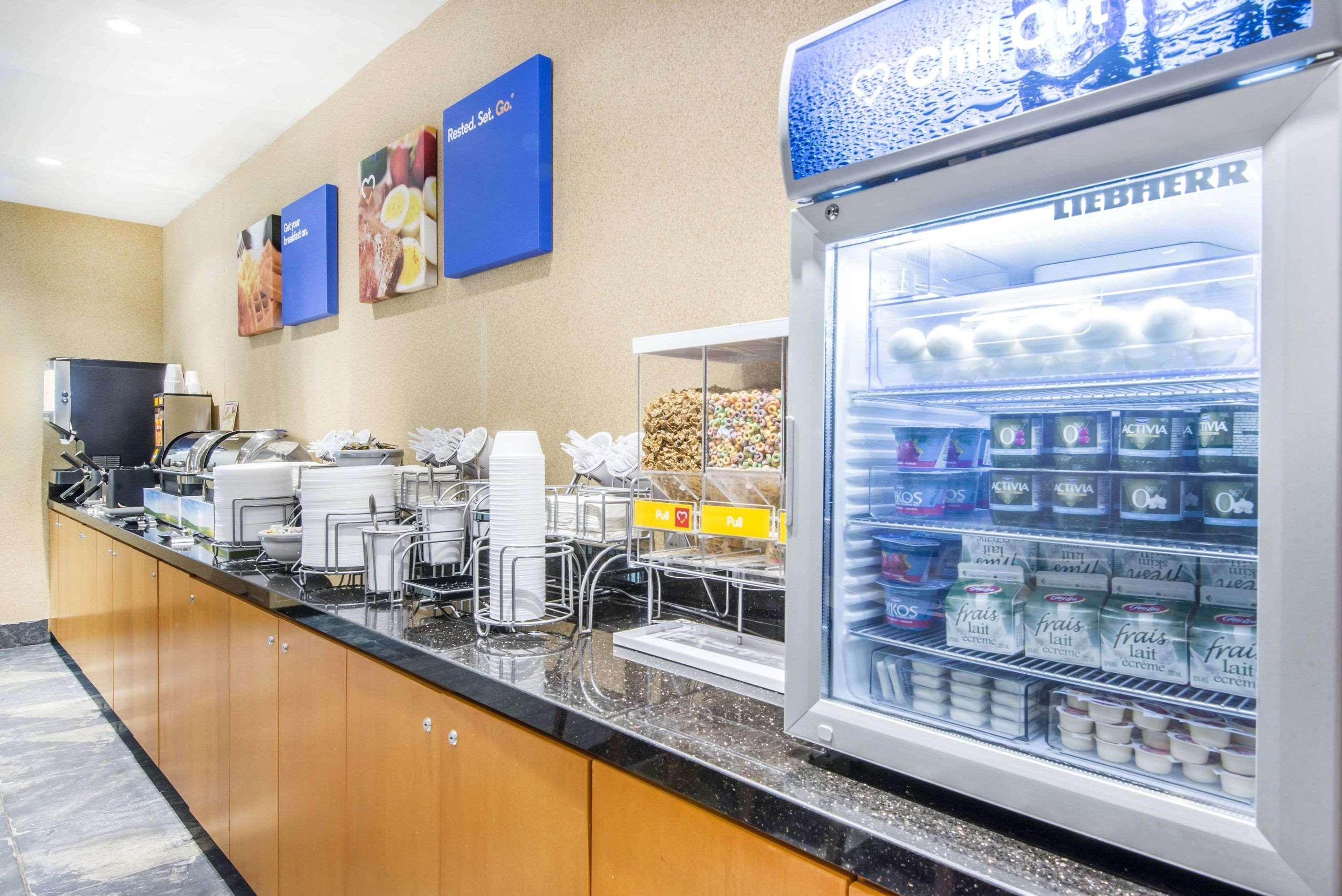 Comfort Inn & Suites Collingwood Esterno foto