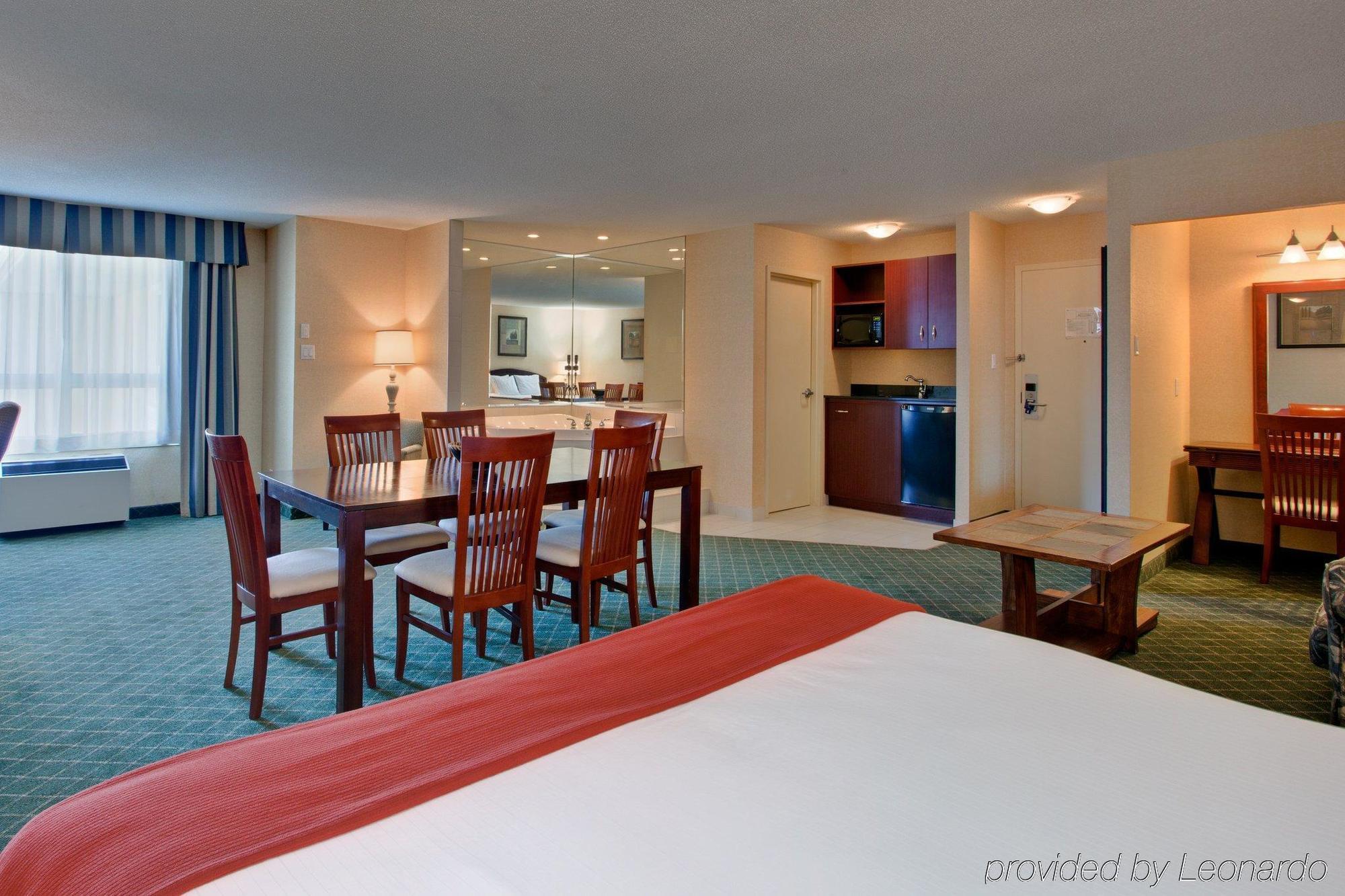 Comfort Inn & Suites Collingwood Esterno foto